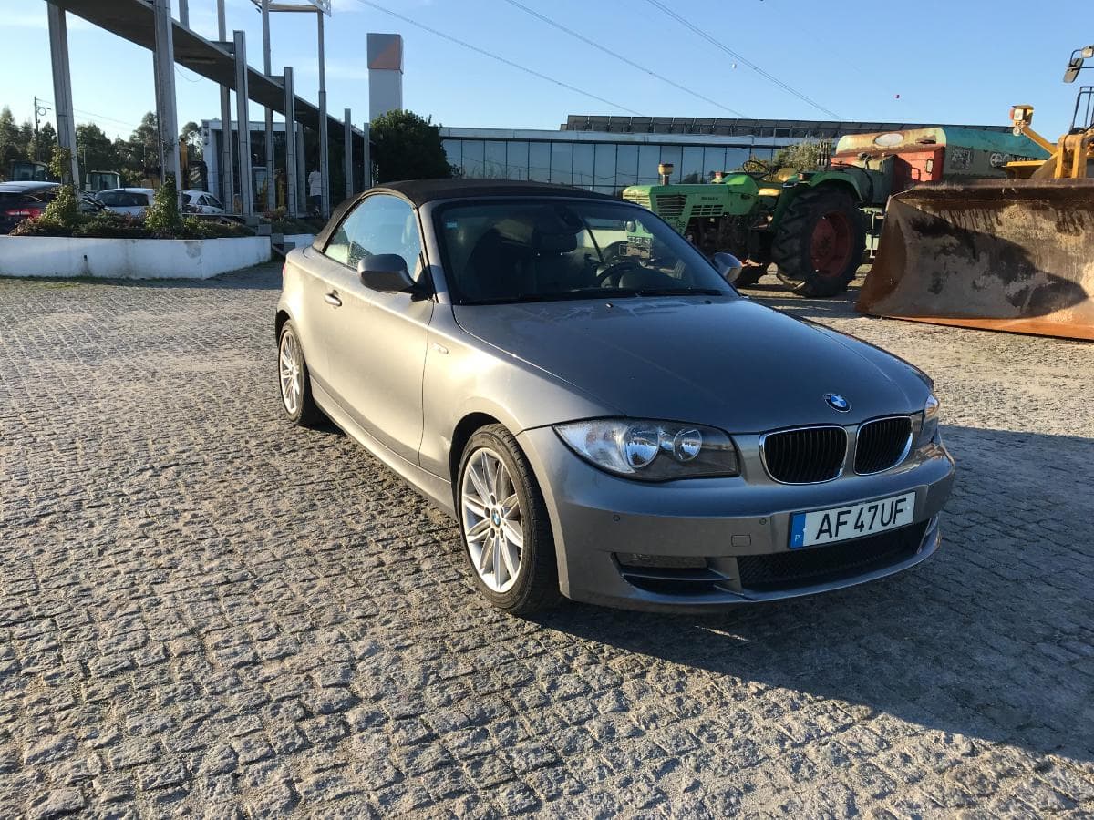BMW 118D Cabrio · Ano 2010 — imagen 1