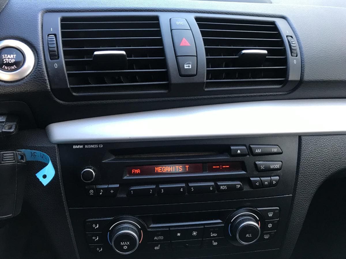 BMW 118D Cabrio · Ano 2010 — imagen 33