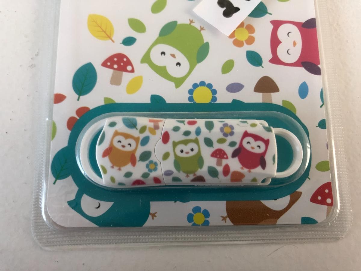 USB Flash Drive — image 2
