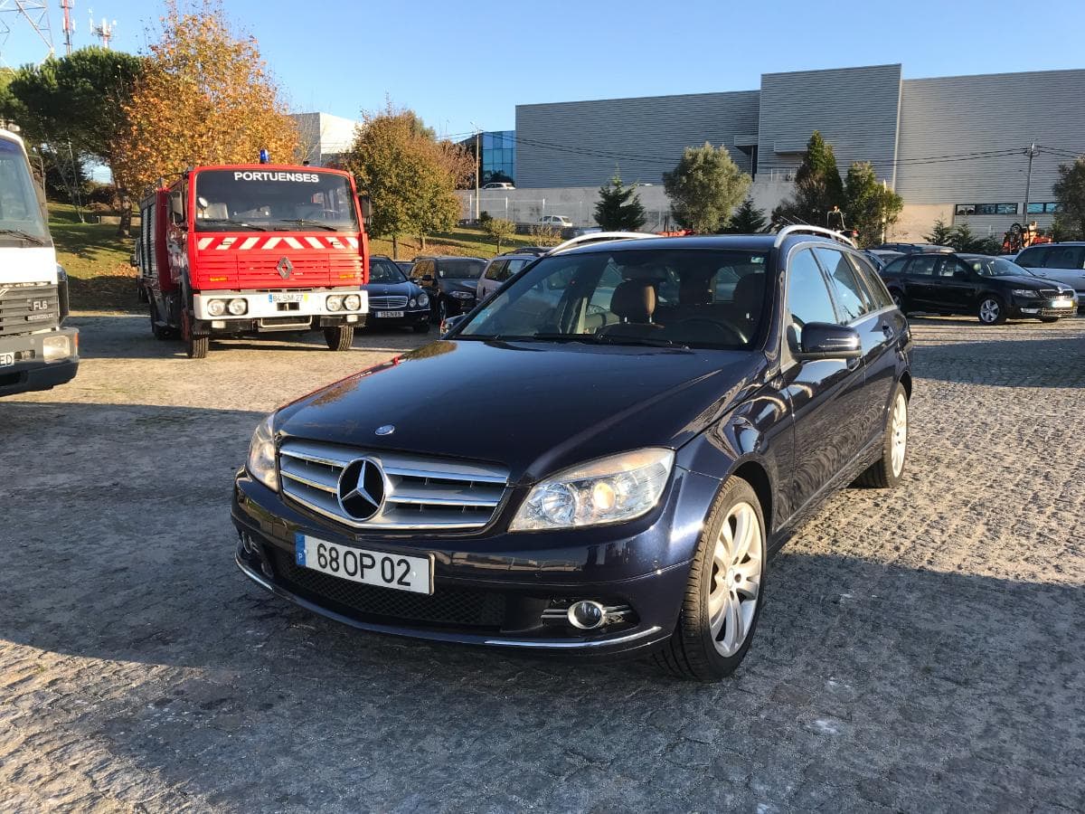 Mercedes-Benz C 200 CDI · Ano 2009 — image 5