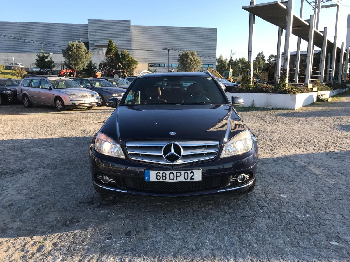 Mercedes-Benz C 200 CDI · Ano 2009 — image 2