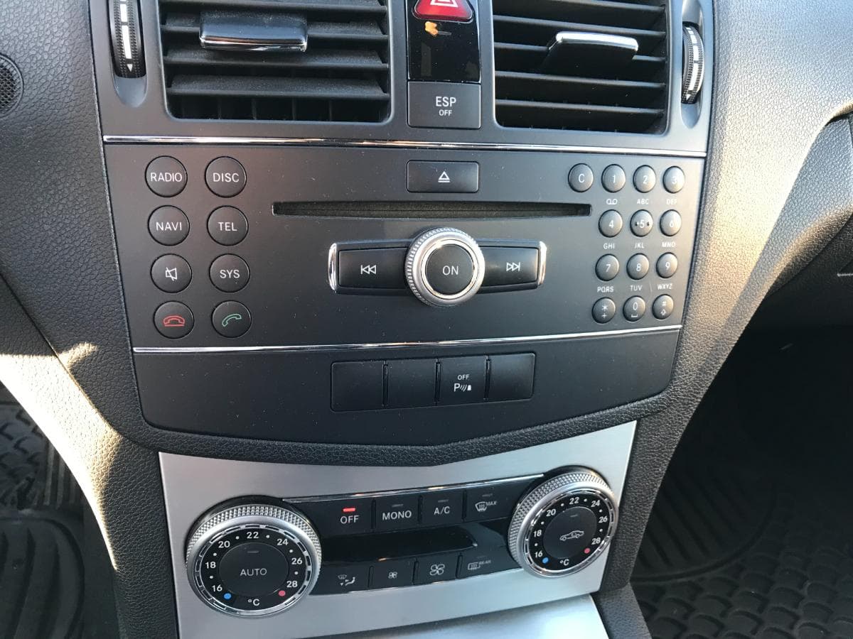 Mercedes-Benz C 200 CDI · Ano 2009 — image 23