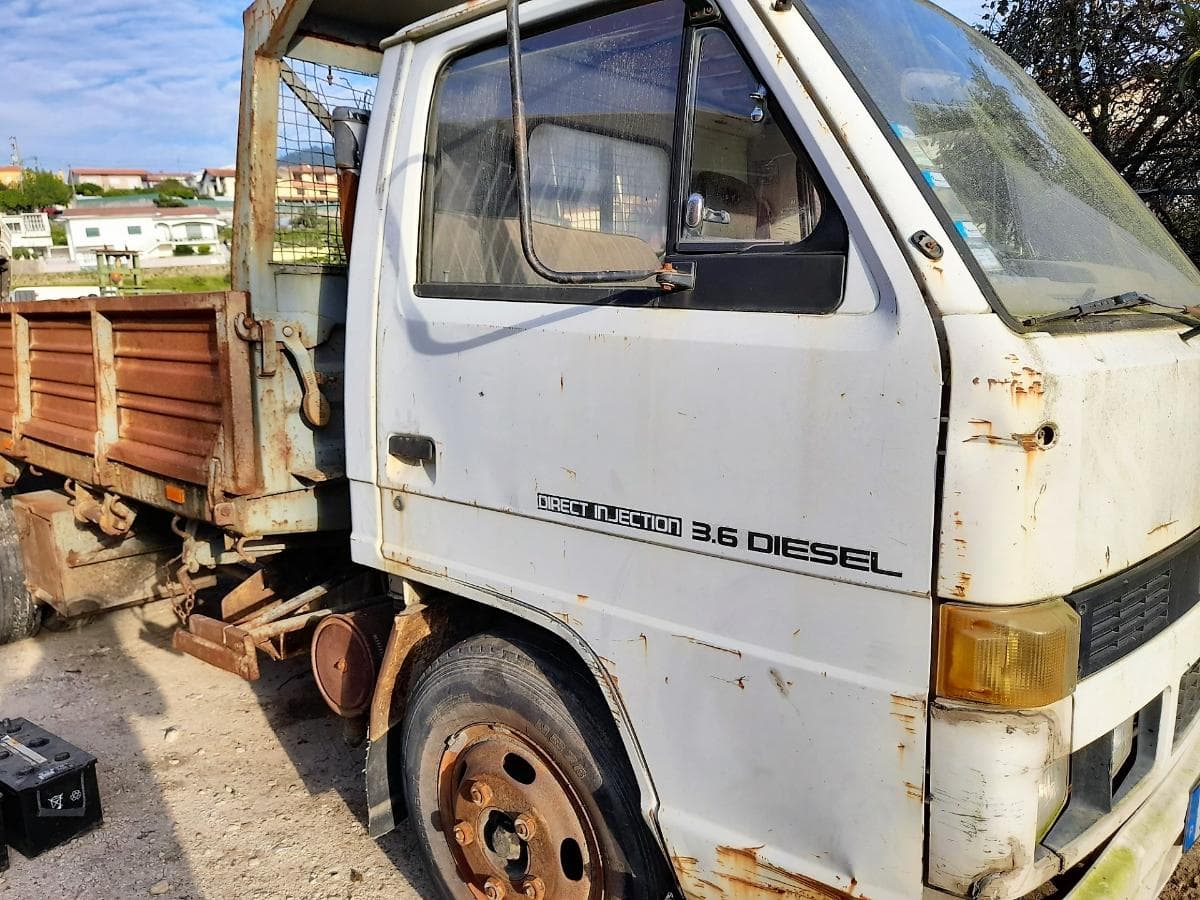Isuzu NKR 58L/60 — imagem 2