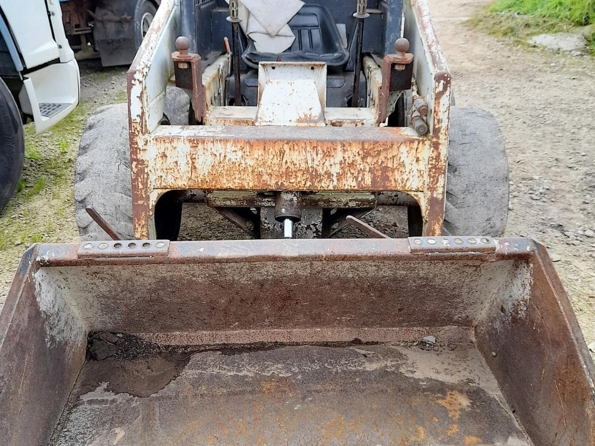 Mini Pá Carregadora Bobcat 741 — imagen 6