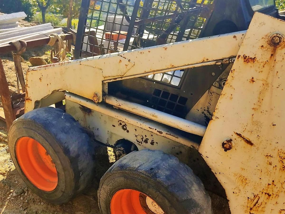 Mini Pá Carregadora Bobcat 741 — imagen 2
