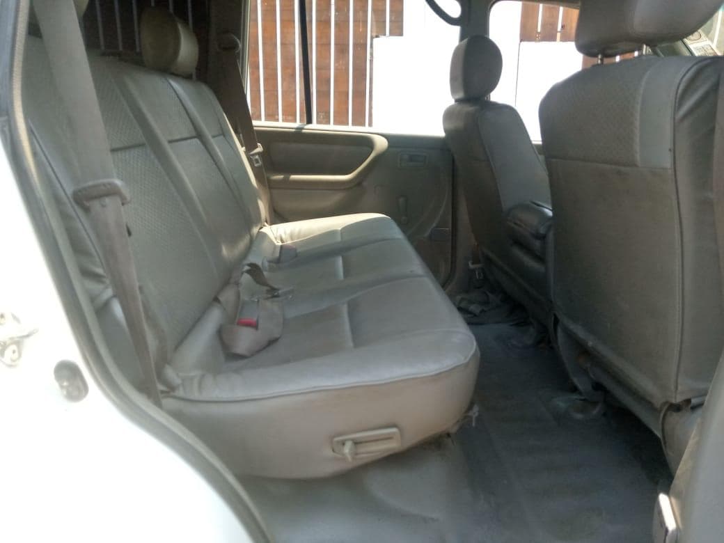 Toyota Land Cruiser · — image 8