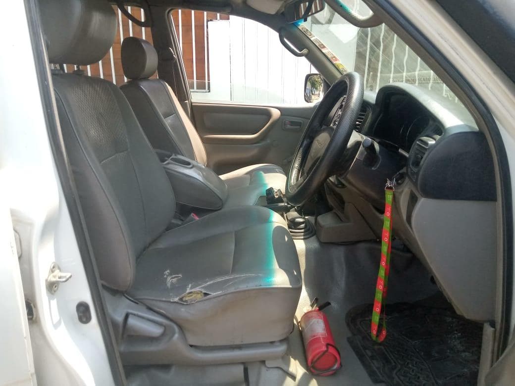 Toyota Land Cruiser · — image 10