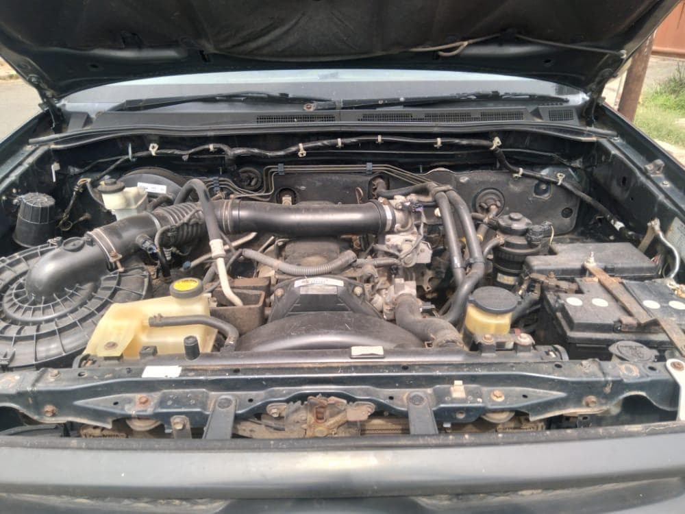 Toyota Hilux  · — image 2