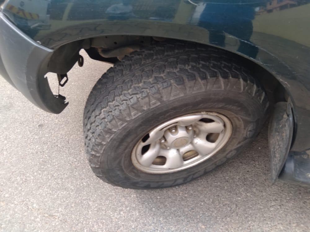Toyota Hilux  · — image 9