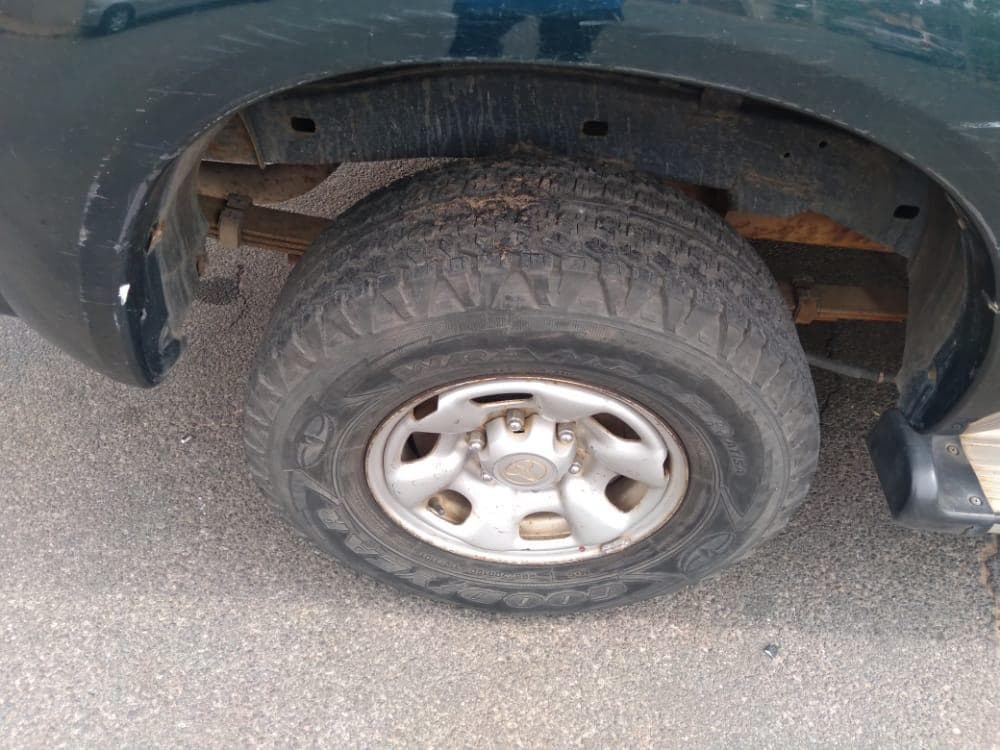 Toyota Hilux  · — image 13