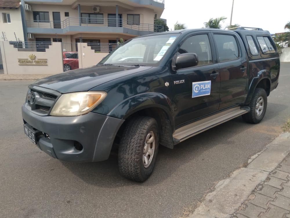 Toyota Hilux  · — image 1