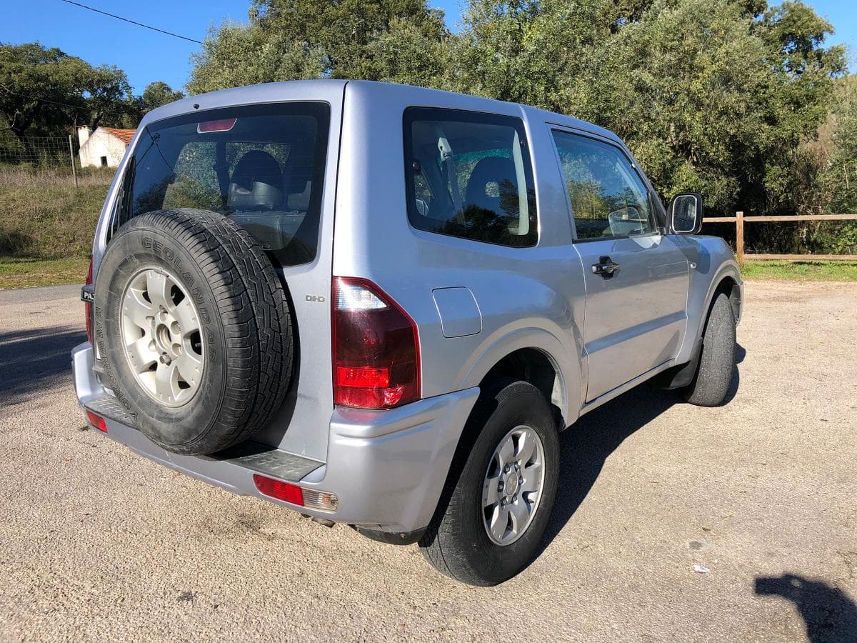 Mitsubishi Pagero — imagem 5