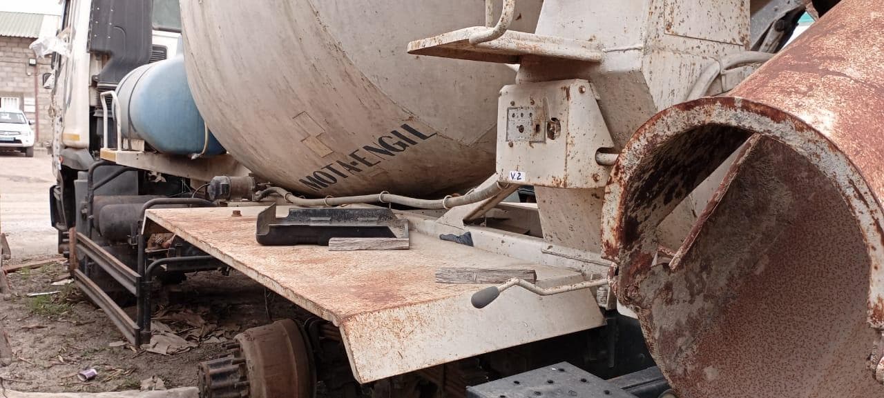 Autobetoneira de 7 M3 · Matola — imagem 9