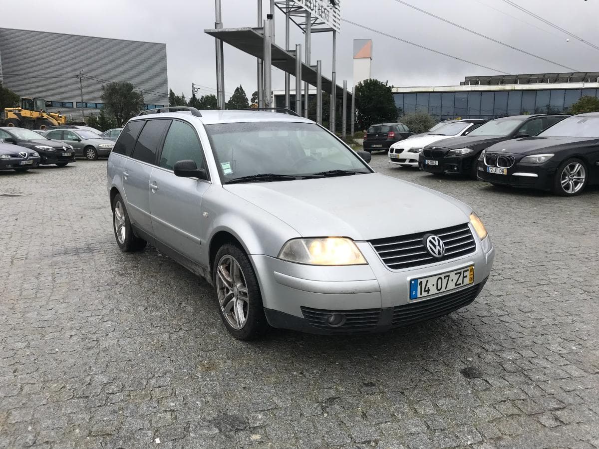 Volkswagen Passat 1.9TDI · Ano 2001 — image 1