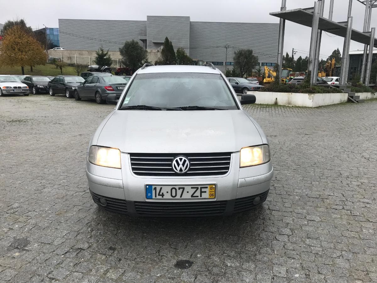 Volkswagen Passat 1.9TDI · Ano 2001 — image 2