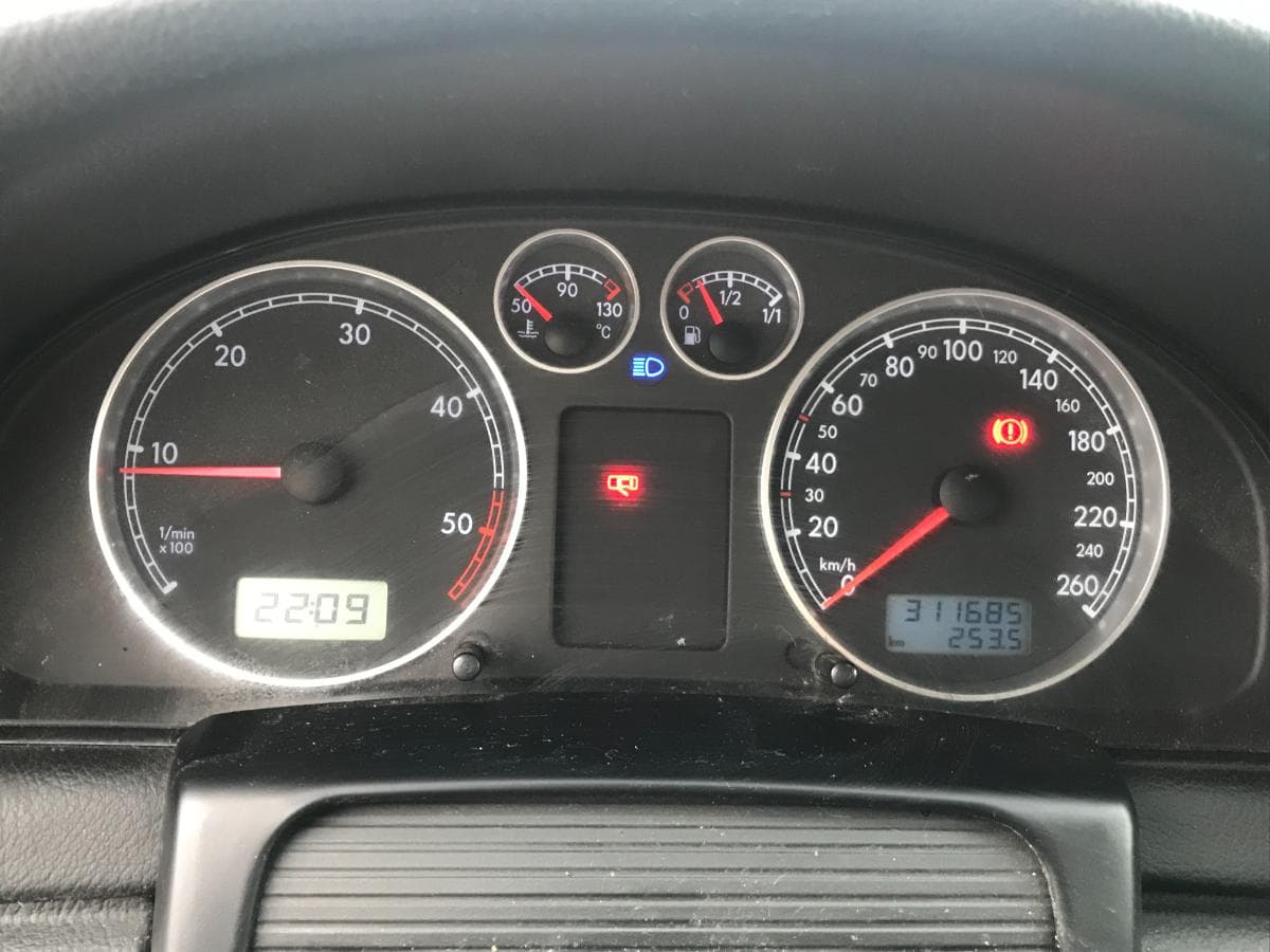 Volkswagen Passat 1.9TDI · Ano 2001 — image 22