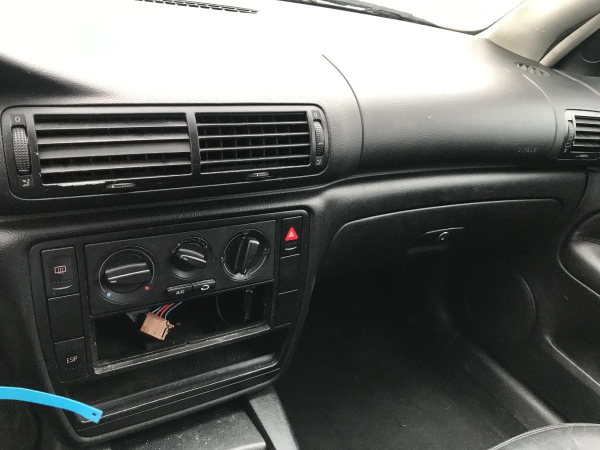 Volkswagen Passat 1.9TDI · Ano 2001 — image 26