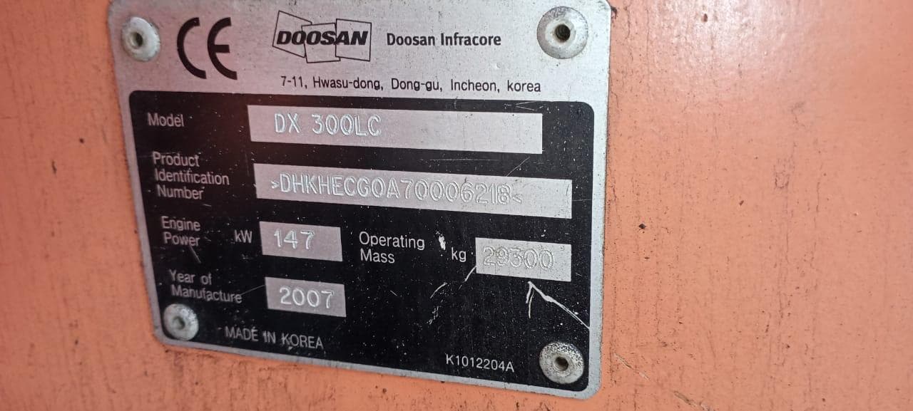 Escavadora de Rastos 30 T · Matola — imagem 14