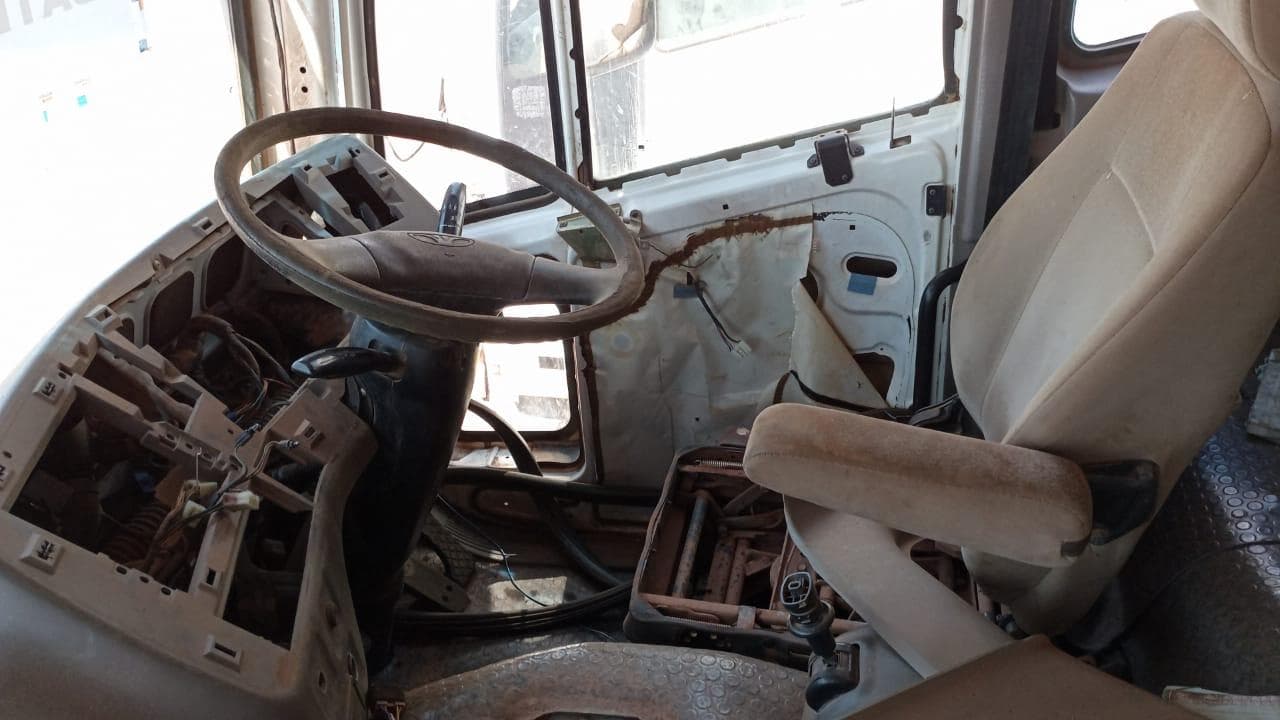 Camião Basculante 26 T (6X6) · Mocuba — imagen 7