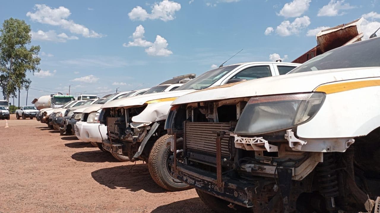 NISSAN HARDBODY 2.5 · Mocuba — imagen 12