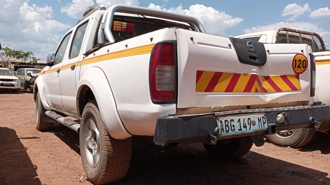 NISSAN HARDBODY 2.5 · Mocuba — imagen 14