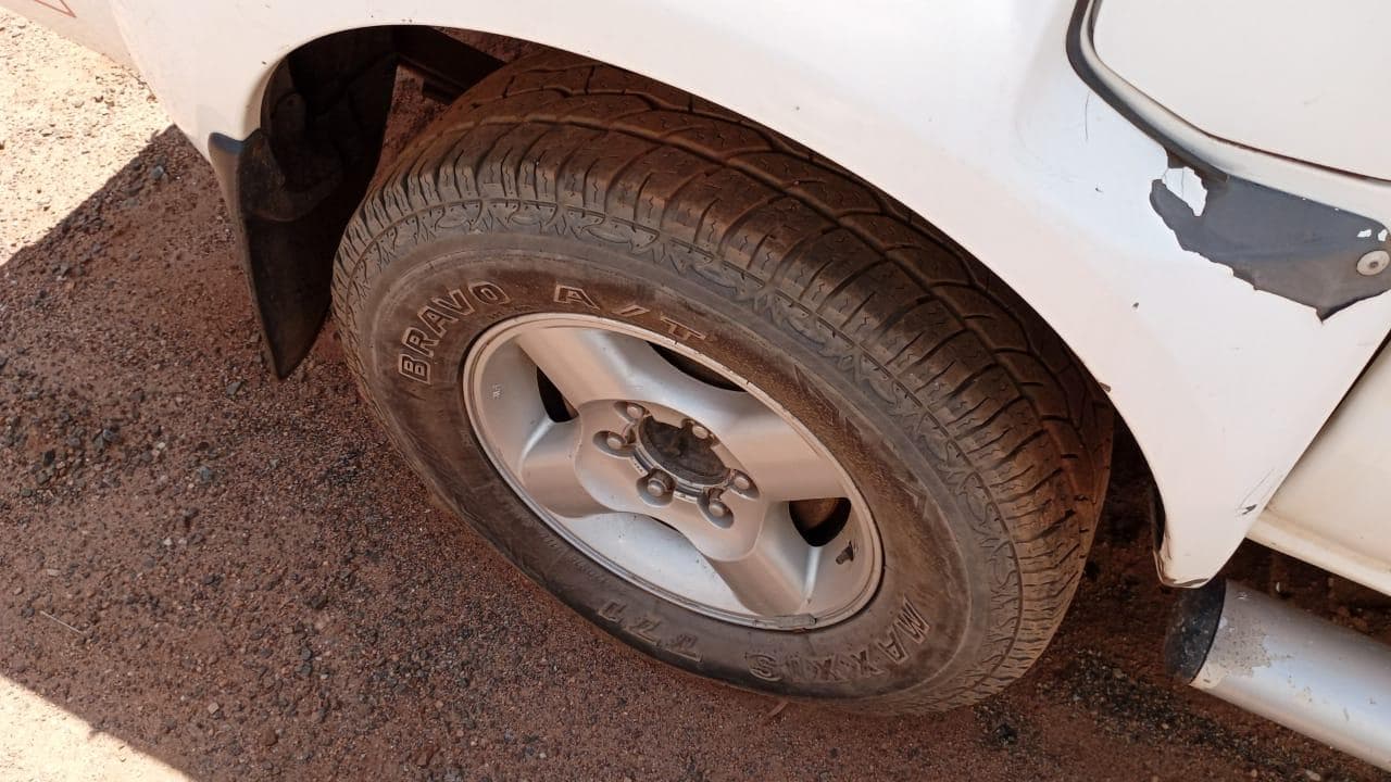 NISSAN HARDBODY 2.5 · Mocuba — imagen 15