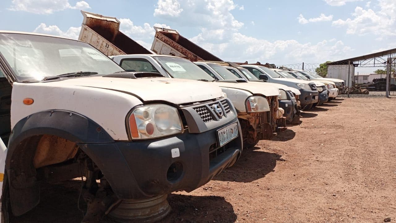NISSAN HARDBODY 2.5 · Mocuba — imagen 19
