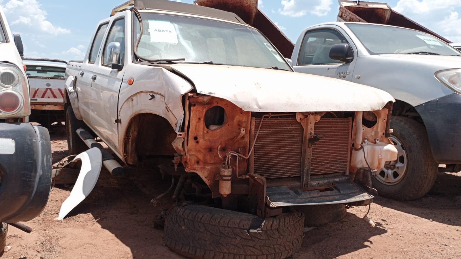 NISSAN HARDBODY 2.5 · Mocuba — imagem 4