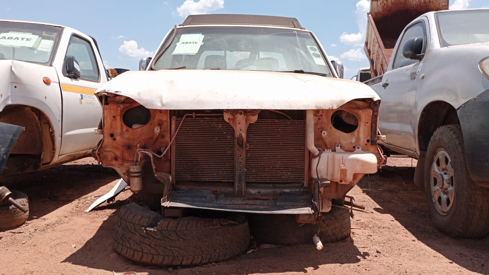 NISSAN HARDBODY 2.5 · Mocuba