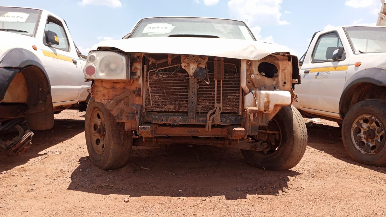 NISSAN HARDBODY 2.5 · Mocuba