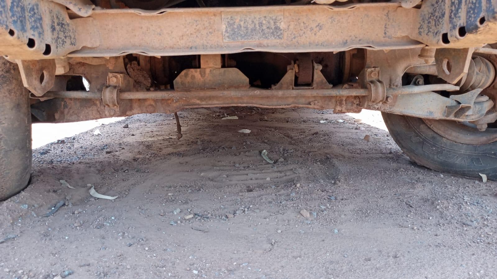 NISSAN HARDBODY 2.5 · Mocuba — imagen 3