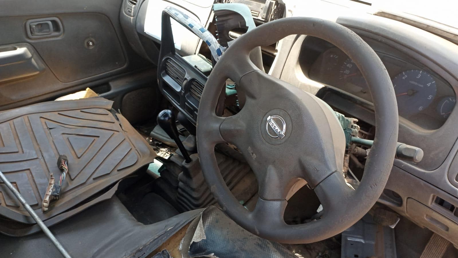NISSAN HARDBODY 2.5 · Mocuba — imagen 10