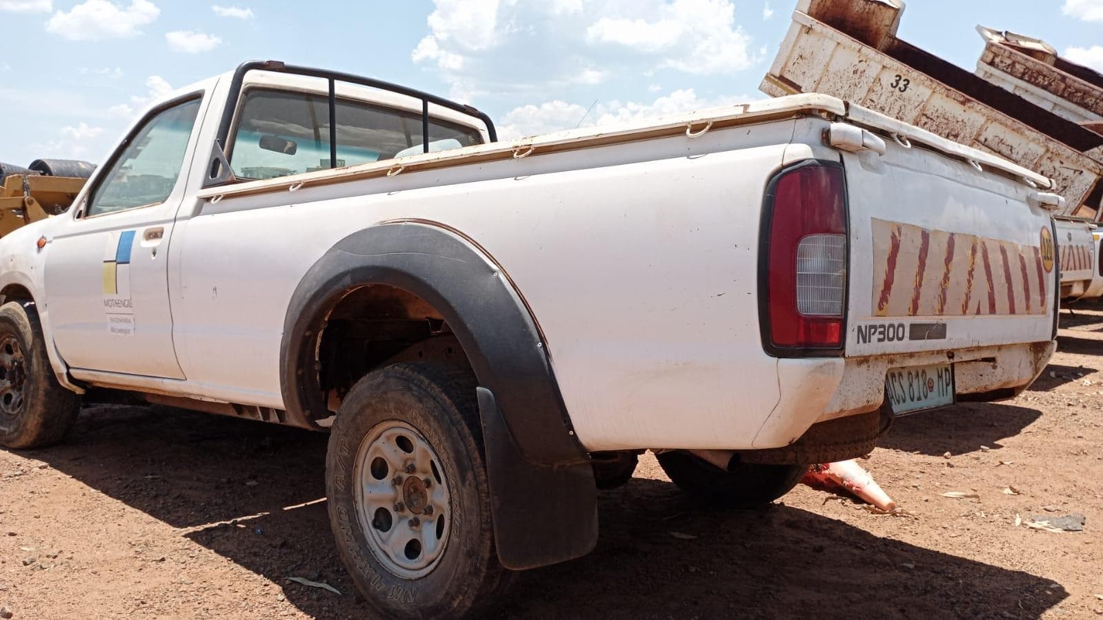 NISSAN HARDBODY  · Mocuba — imagem 5