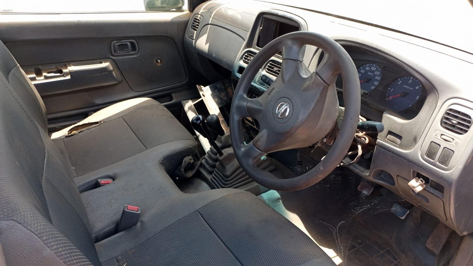 NISSAN HARDBODY  · Mocuba — imagen 5