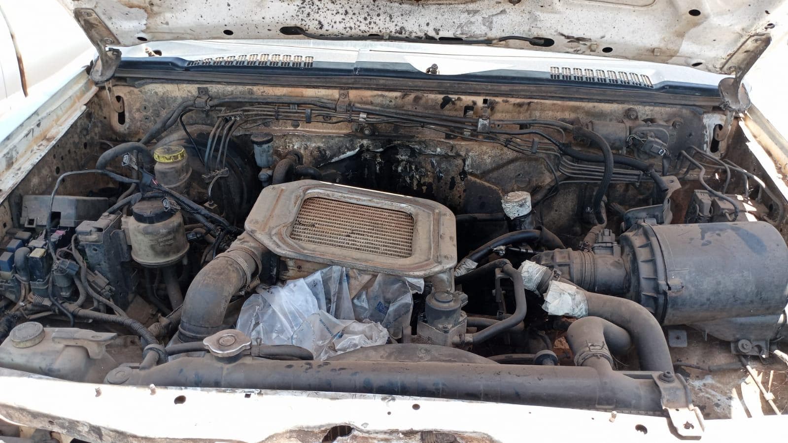 NISSAN HARDBODY  · Mocuba — imagen 16