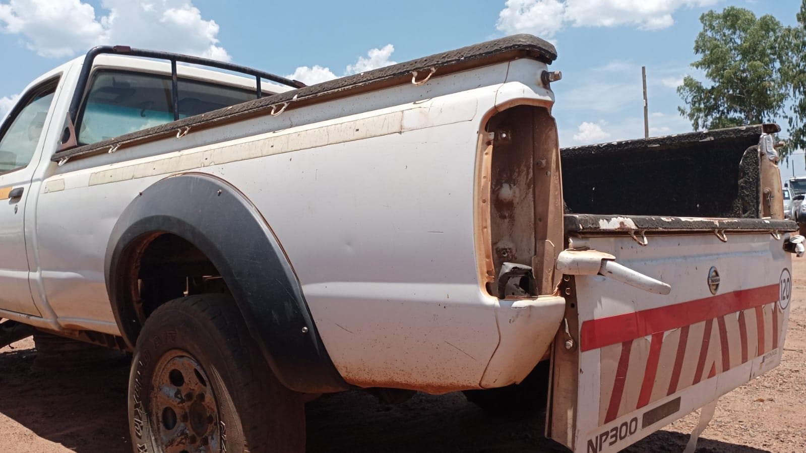 NISSAN HARDBODY  · Mocuba — imagem 9