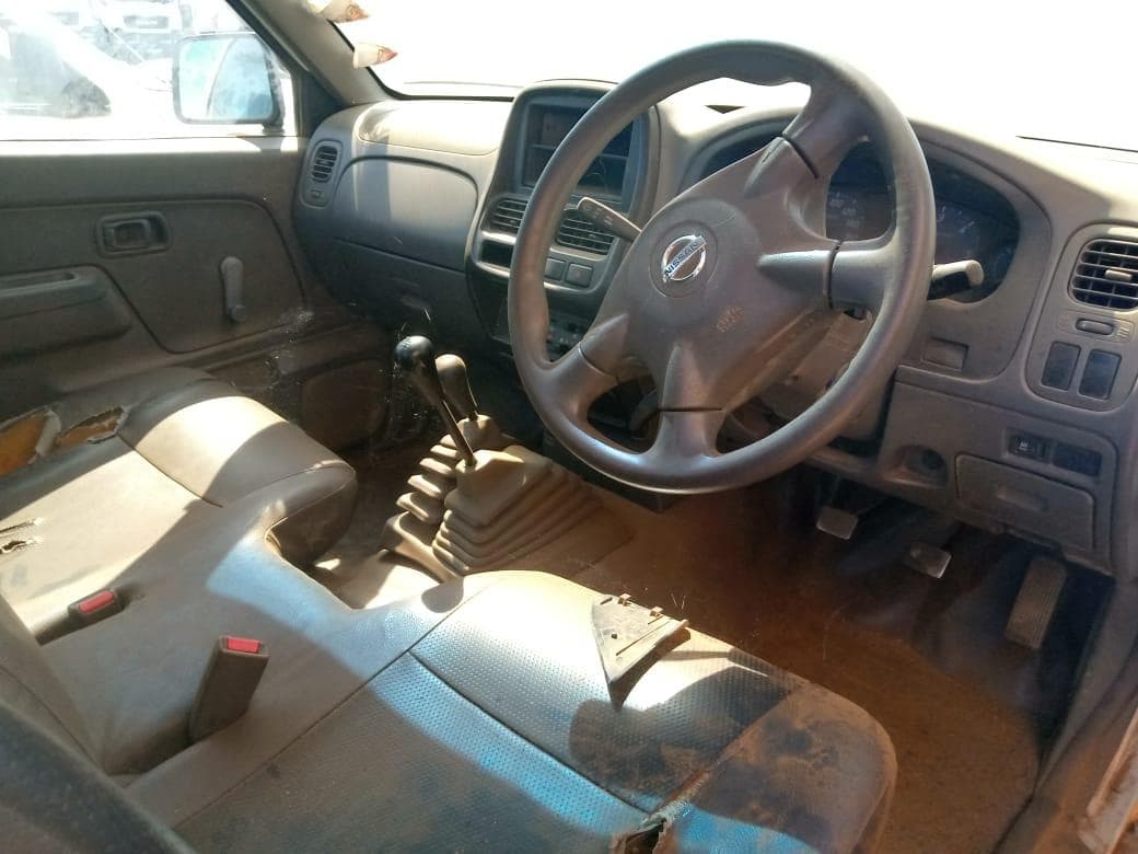NISSAN, modelo HARDBODY · Mocuba — imagem 7