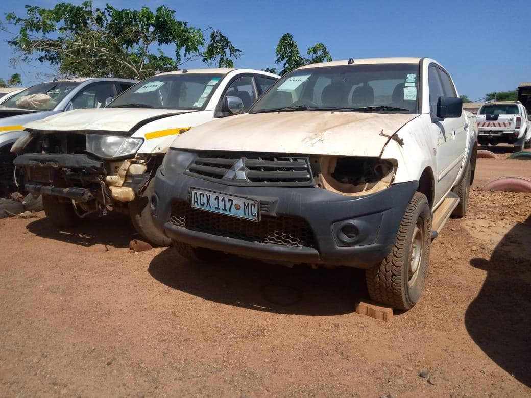 MITSUBISHI L200 · Mocuba