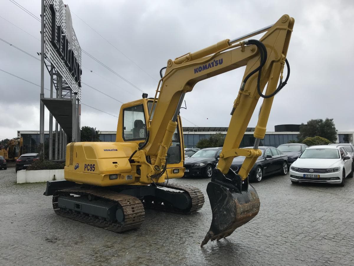 Mini Giratória Komatsu PC95 — image 1