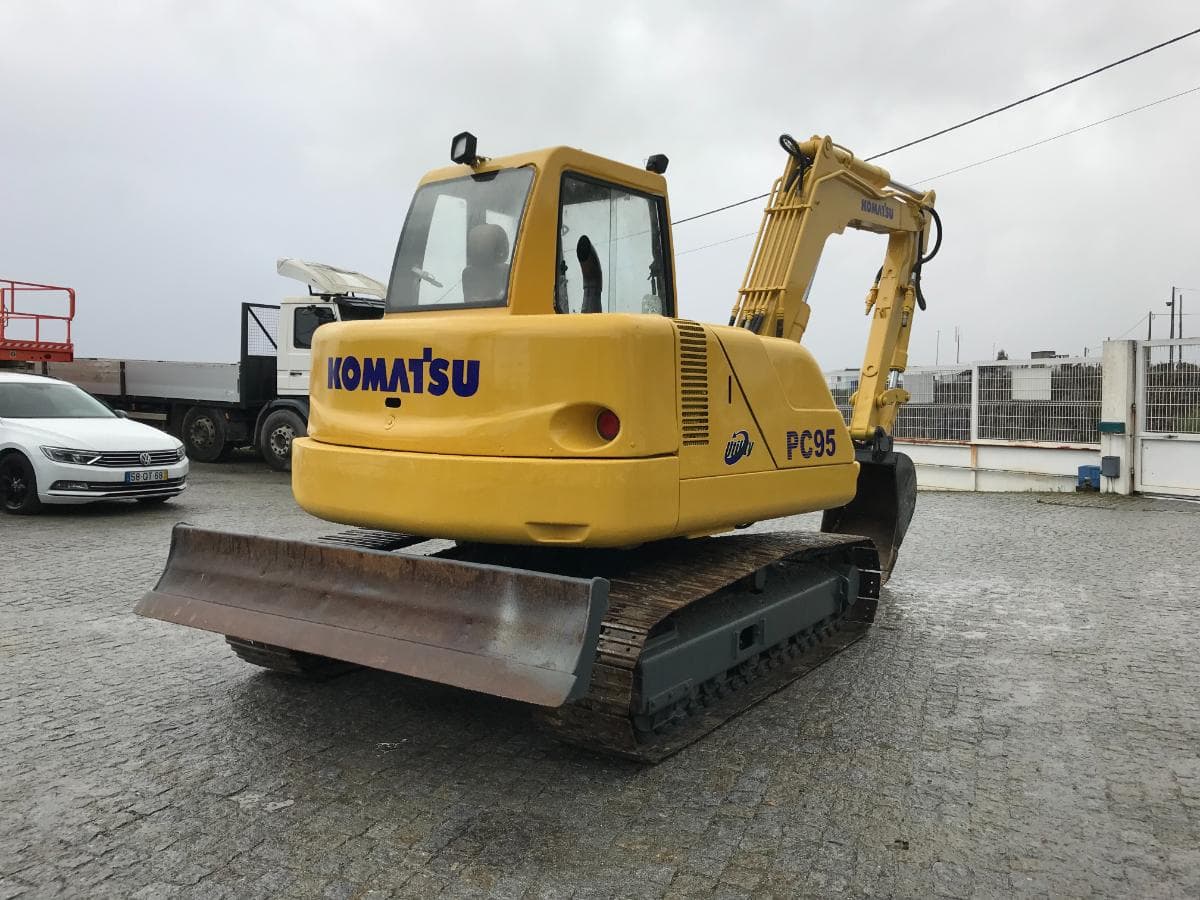 Mini Giratória Komatsu PC95 — image 4