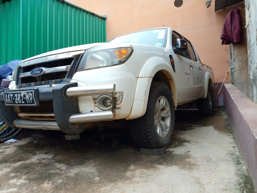 Ford XLT  ·