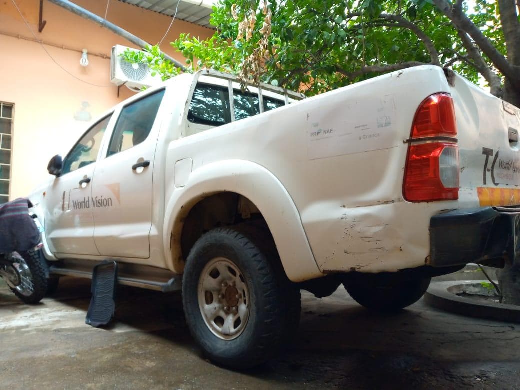 Toyota Hilux · — image 4