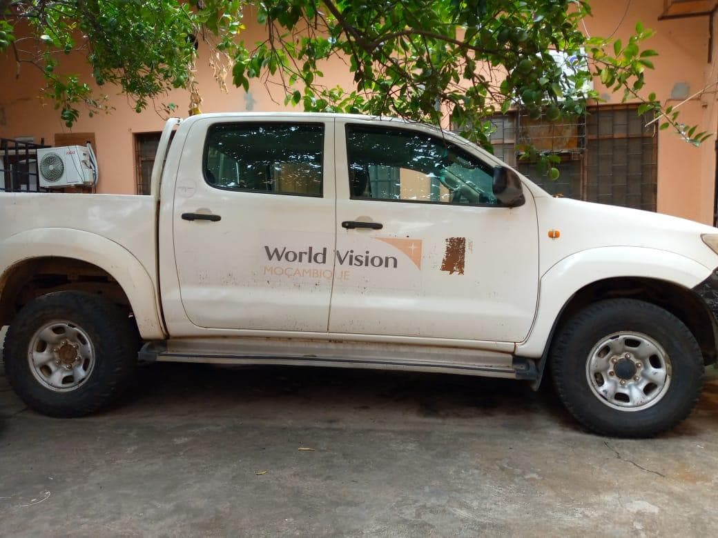 Toyota Hilux · — image 3