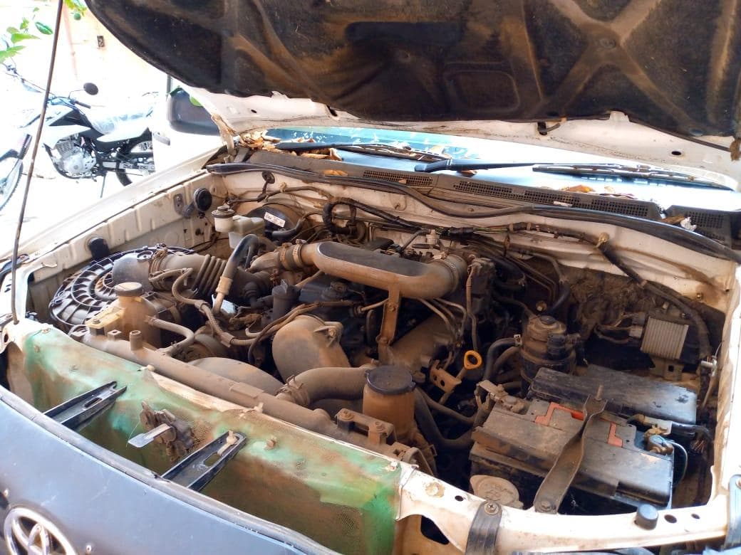 Toyota Hilux · — image 15