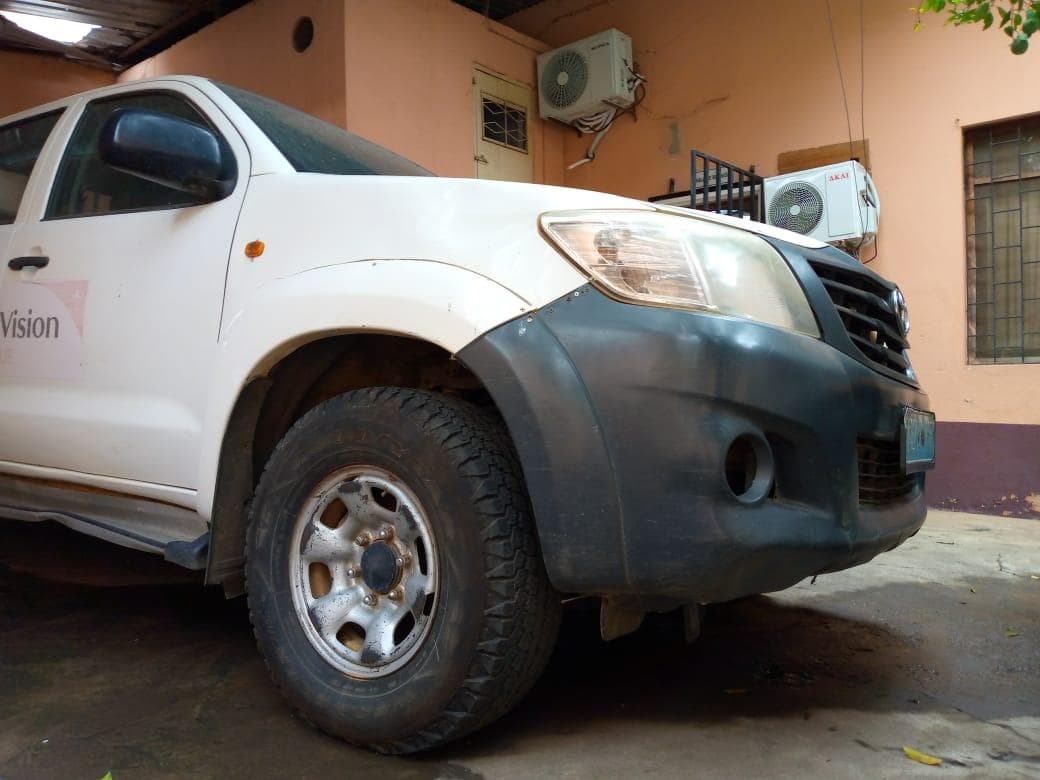 Toyota Hilux ·