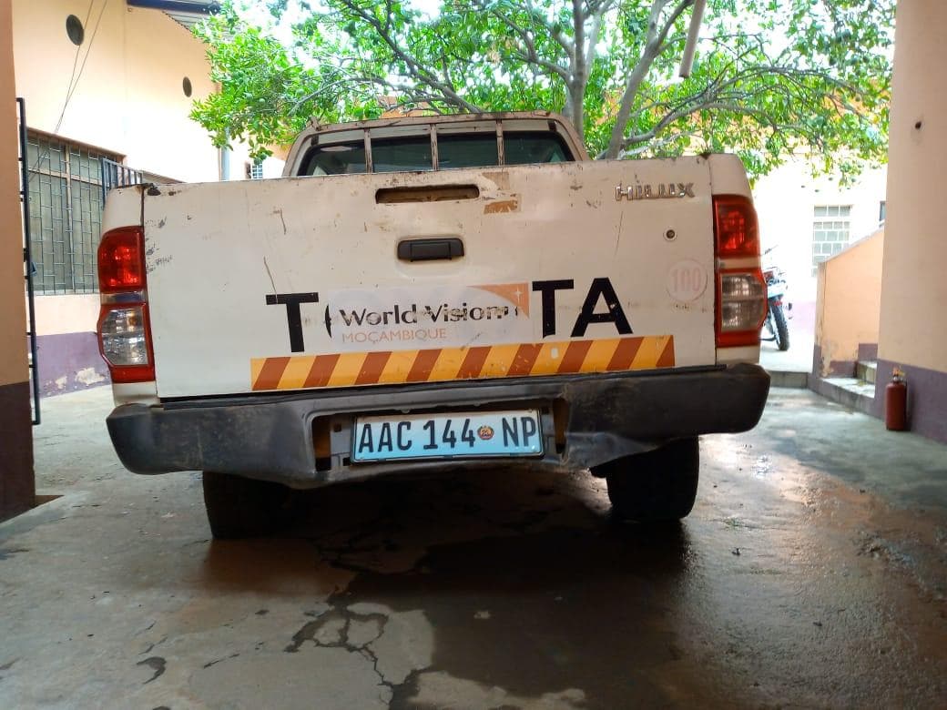 Toyota Hilux · — image 13
