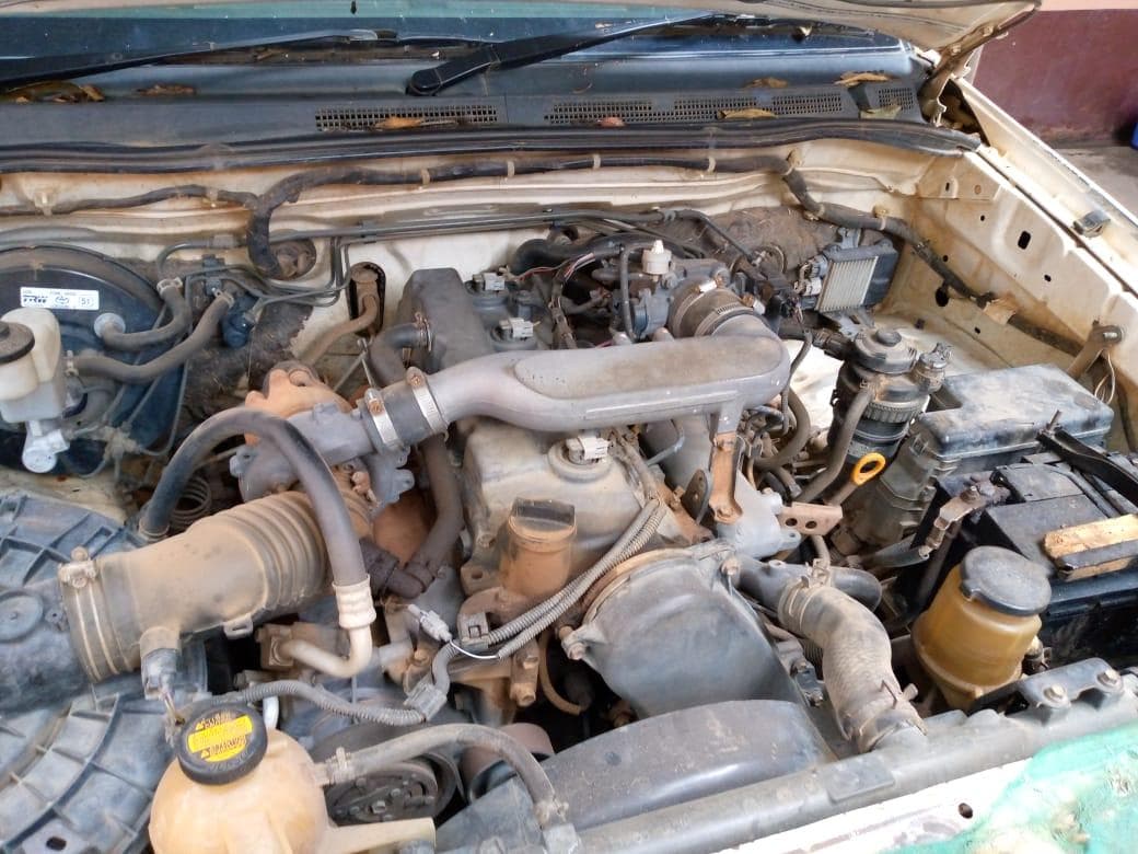 Toyota Hilux · — image 19