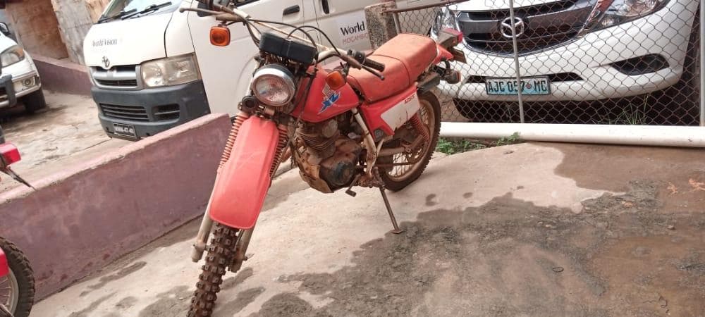 Honda XL 125 ·