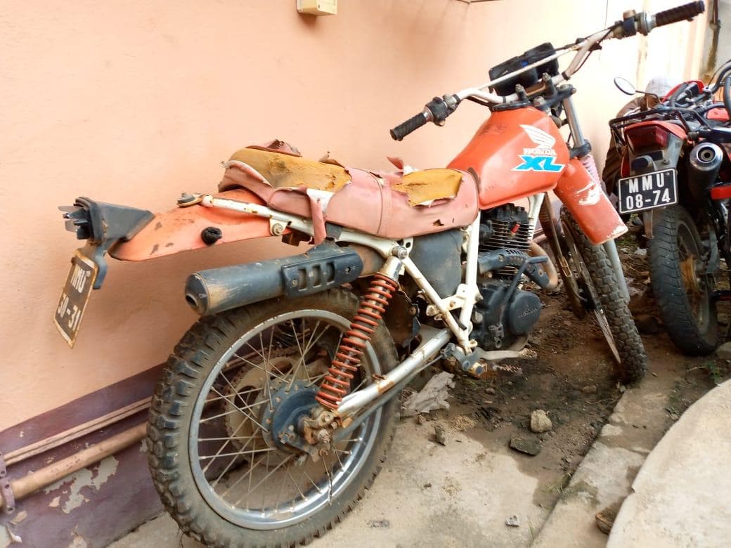 Honda XL 125S ·