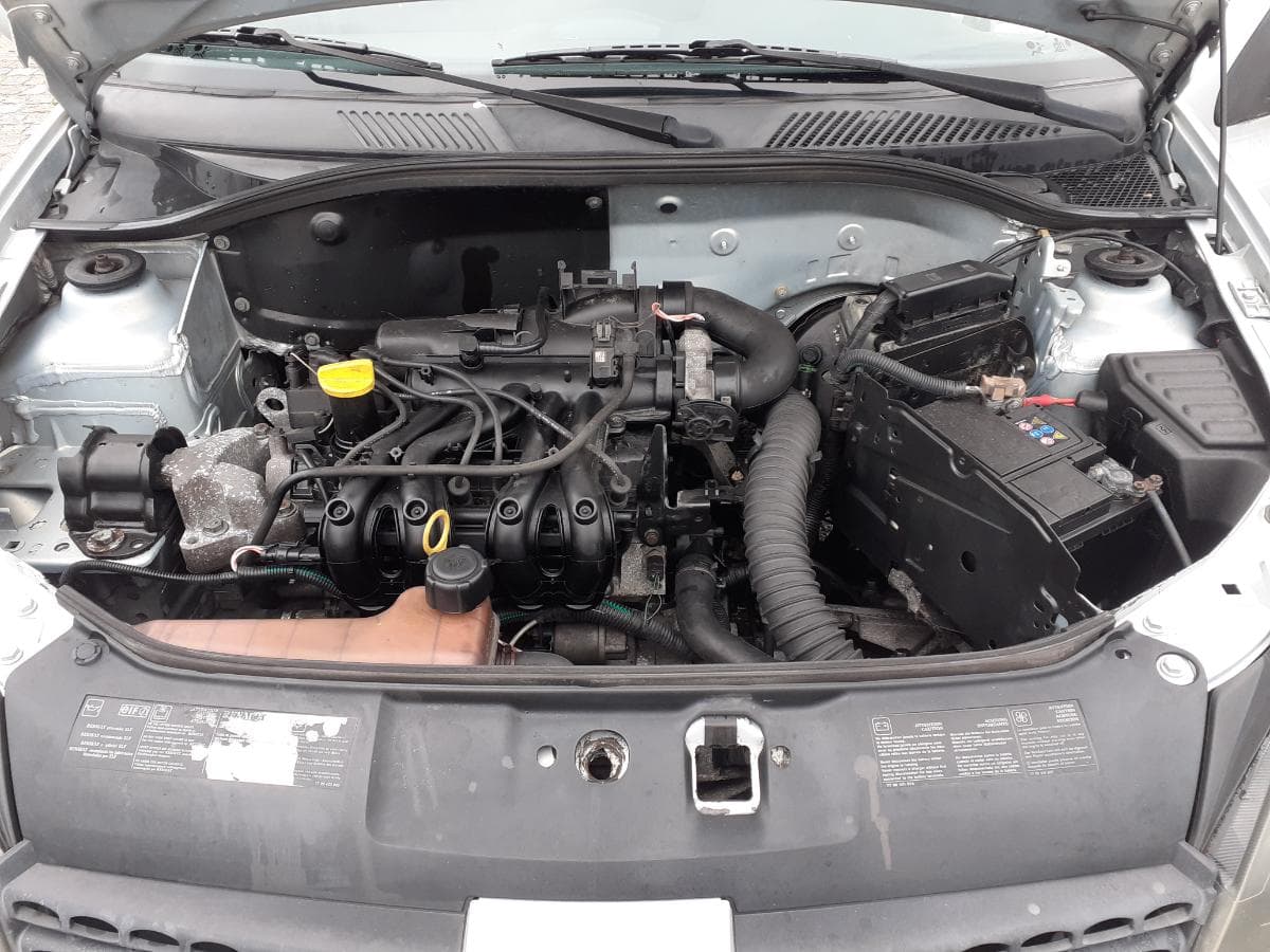 Renault Clio 1.2 · Ano 2001 — imagen 8